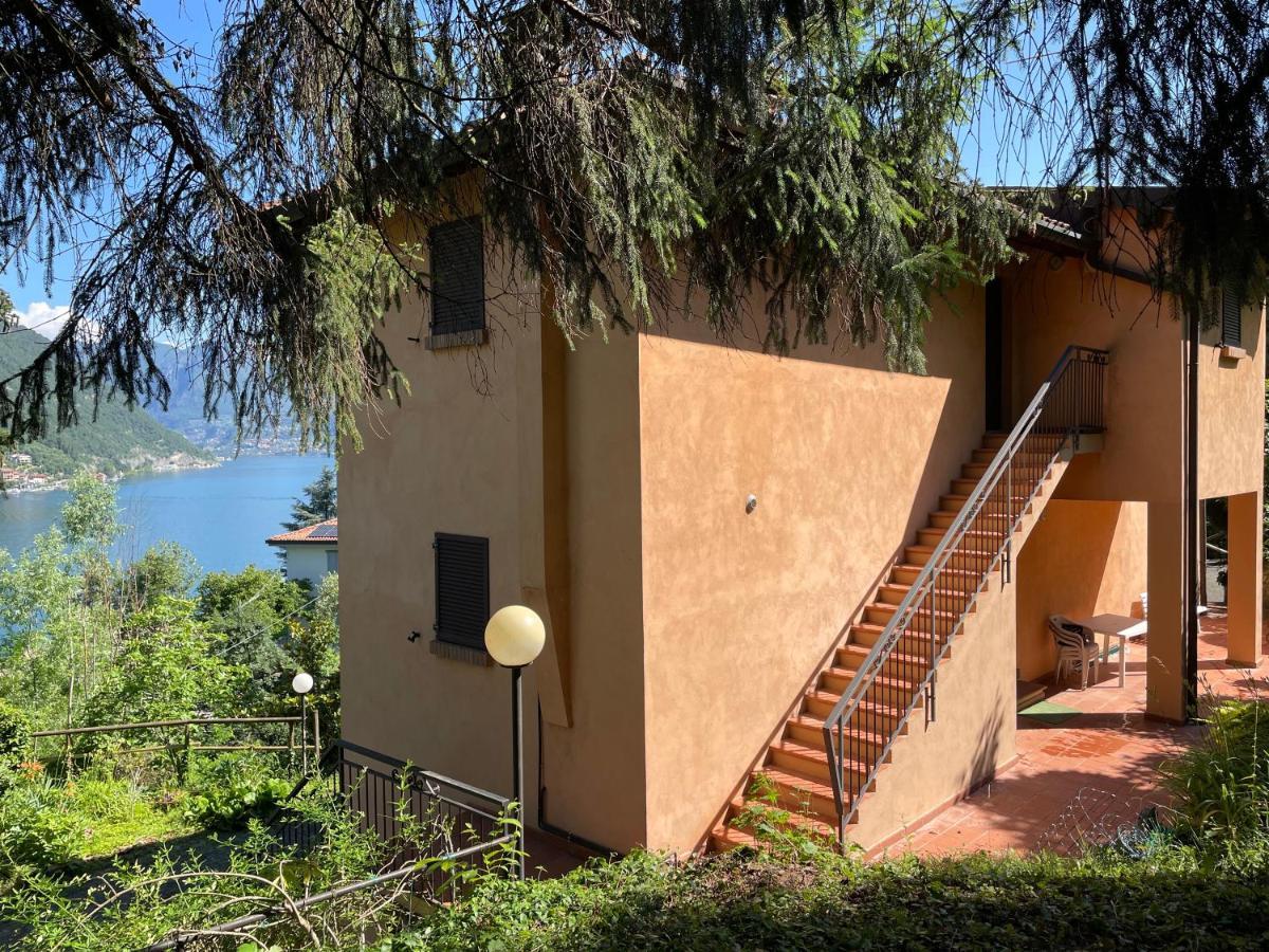 Appartamento Lake View Di Villa Giuliana Сульцано Екстер'єр фото